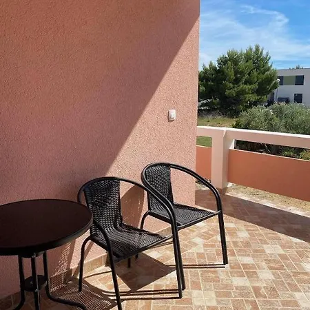Tamaris Near The - Ta Leut Agency Vir