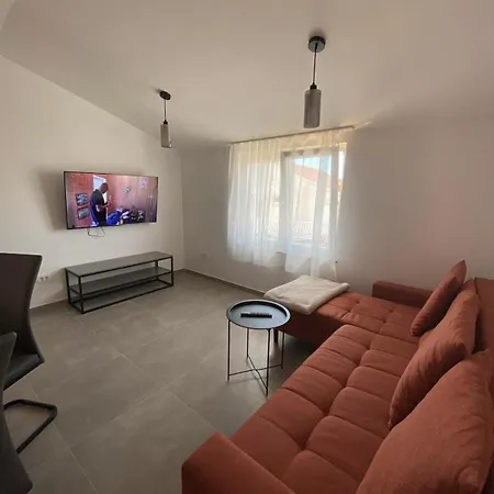 Tamaris Near The - Ta Leut Agency * Vir